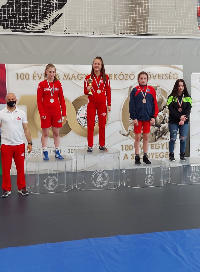 Kaszás Elza 54 kg I. hely